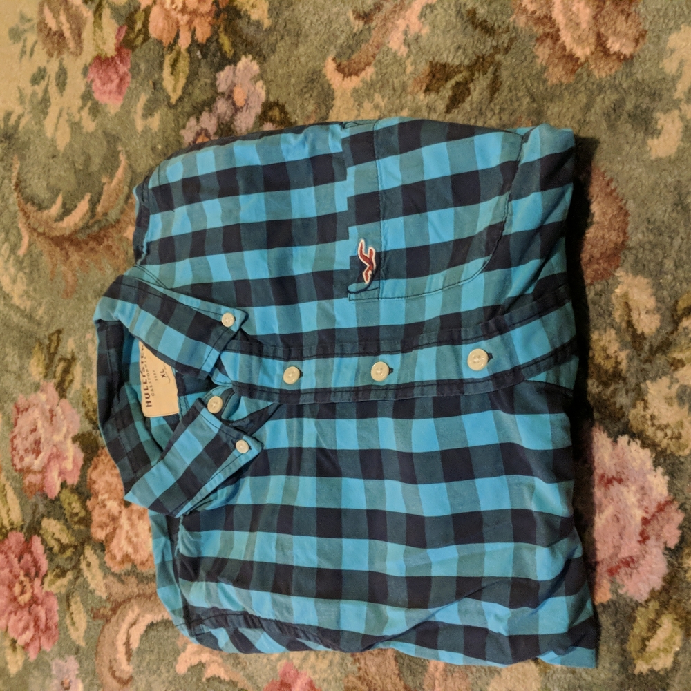 Hollister blue plaid button up XL